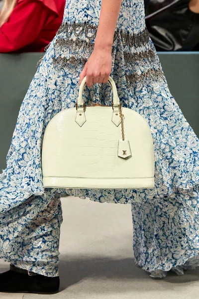 Look 72